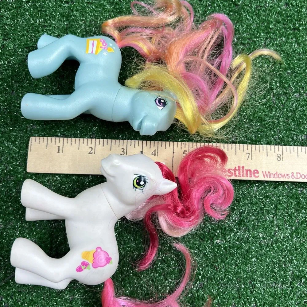 My Little‎ Pony 2006 Lot Of 2 Party Cake & Strawberry Surprise